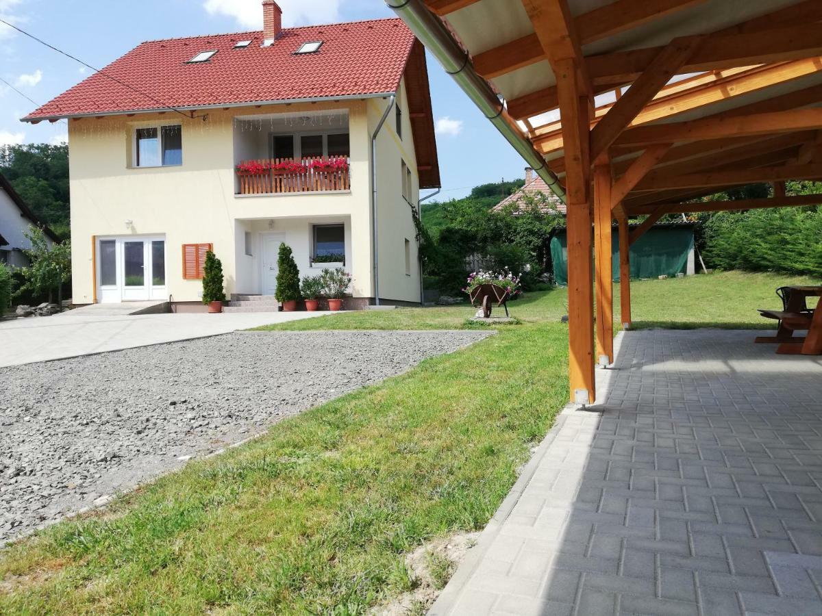 Lótuszvirág Vendégház Szekszárd Exterior foto